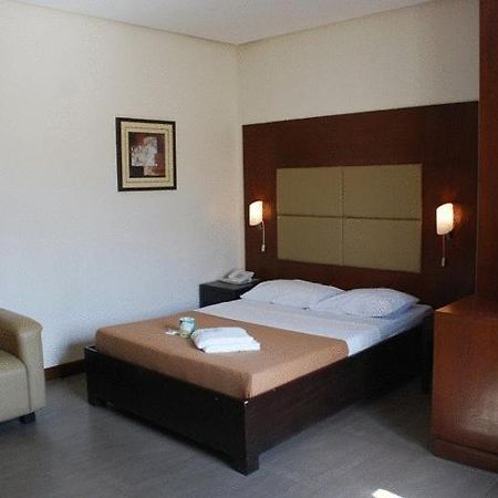 Cebu Century Hotel Εξωτερικό φωτογραφία